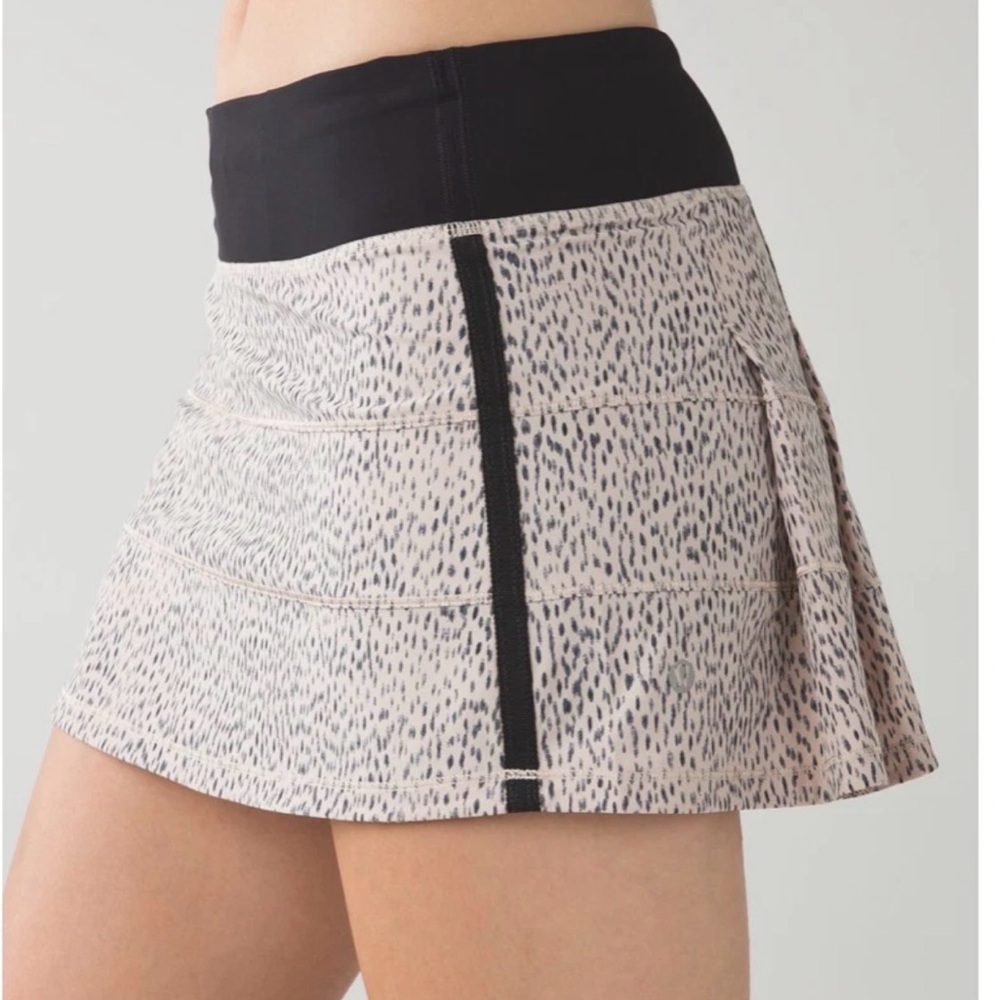 Lululemon Pace Rival Skirt II Skort Dottie Dash Black‎ Built in Shorts Sz 4